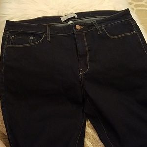 BANANA REPUBLIC SKINNY FIT JEANS